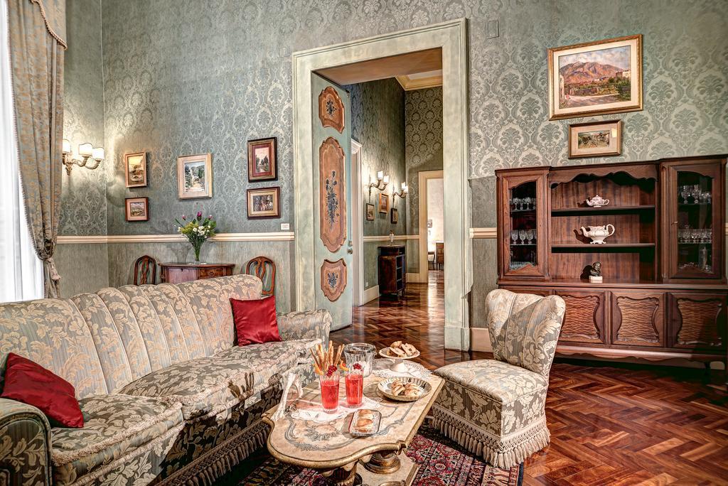 Arthouse Lady Marys Tribunali Luxury *