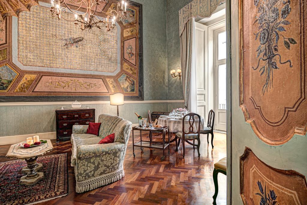 Arthouse Lady Marys Tribunali Luxury