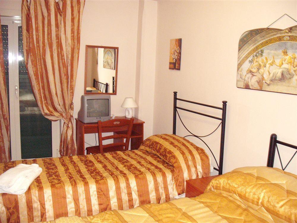 Del Conte Hotel 2*