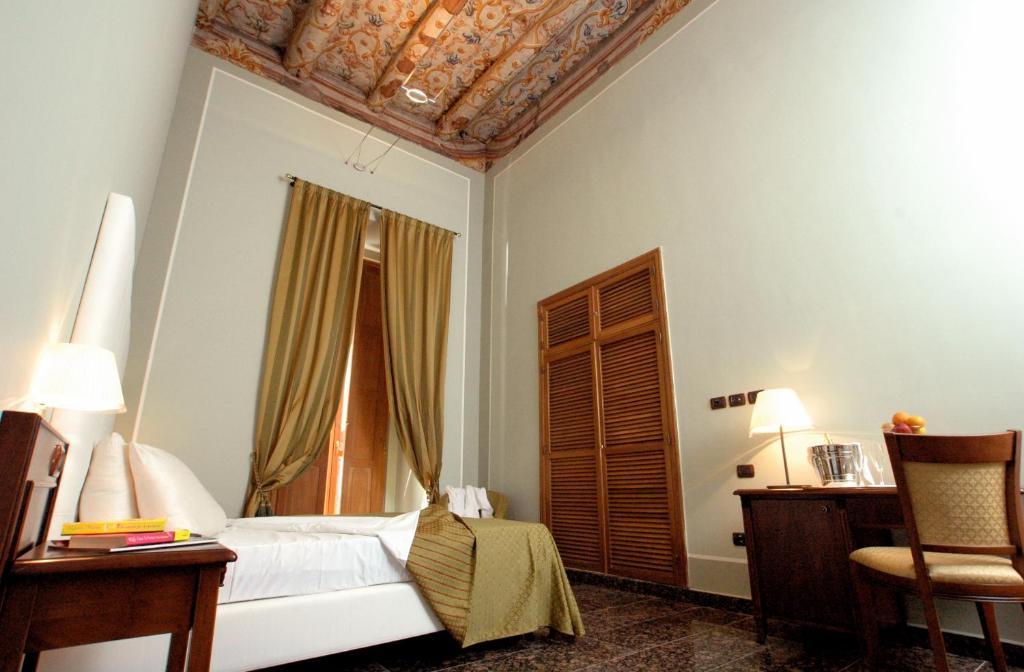 Le Stanze Del Vicere Boutique Bed & Breakfast Naples
