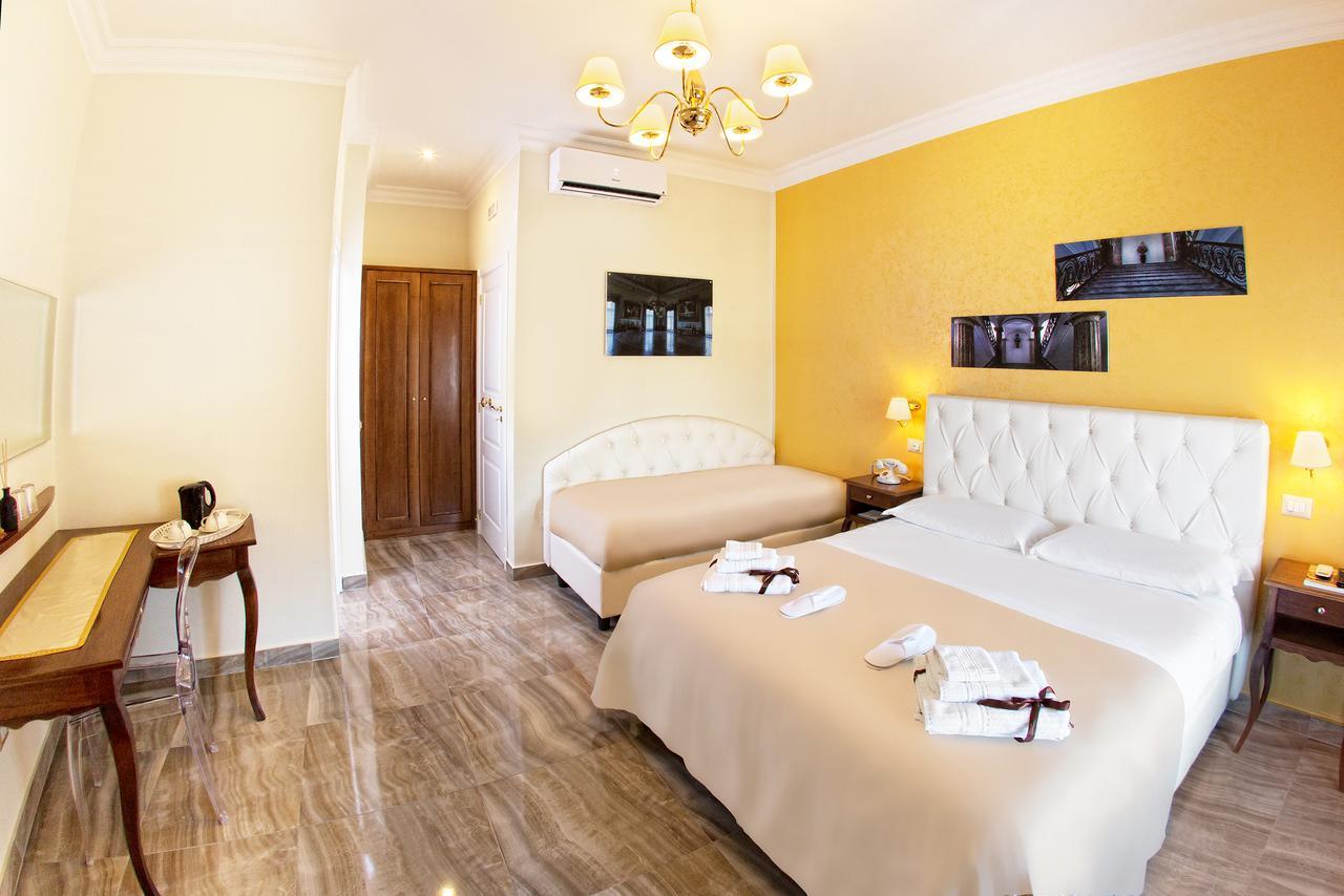 Hotel Neapolitantrips 4*