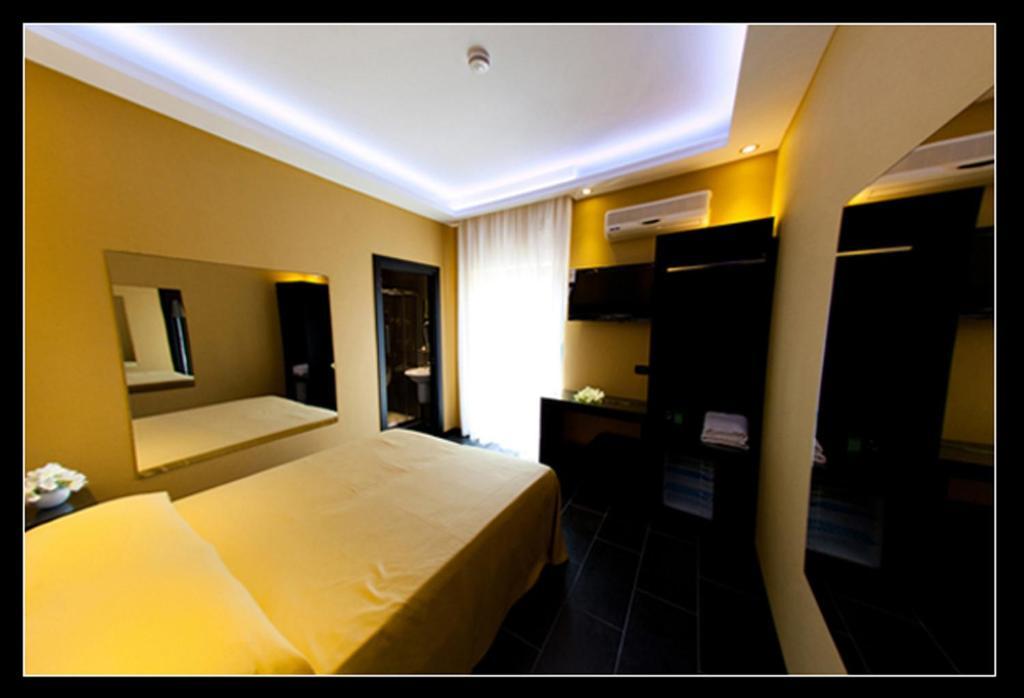 Fly Boutique Hotel Naples