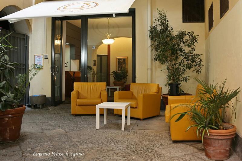 Caravaggio Hotel 4*
