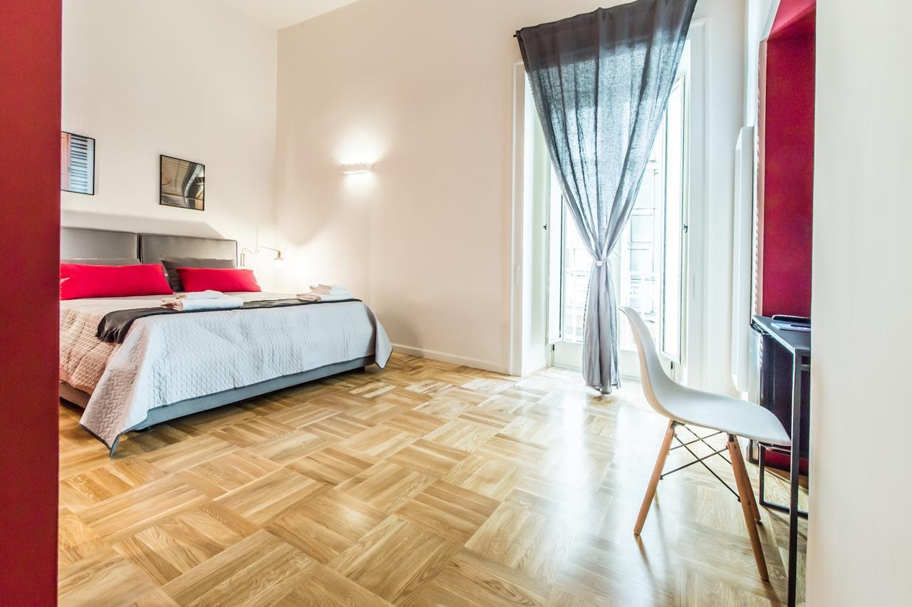 Dama Naples
