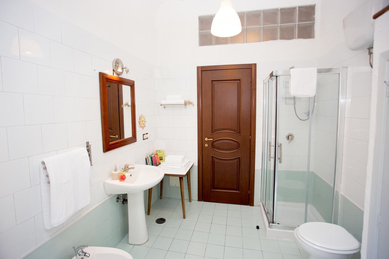 Apartment Nana Group - Restaurant And Budget Apartments On The Street Of Museums Naples