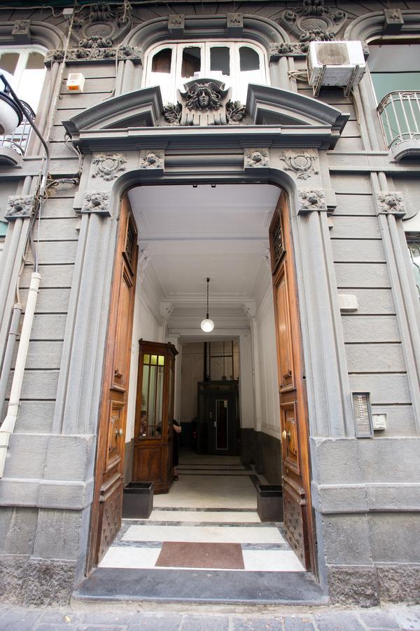 Nana Group - Restaurant And Budget Apartments On The Street Of Museums