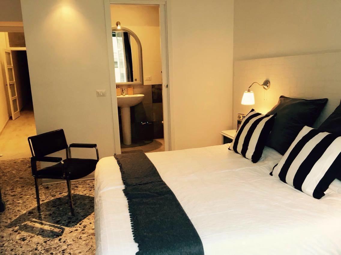 Chiaia House Bed & Breakfast *