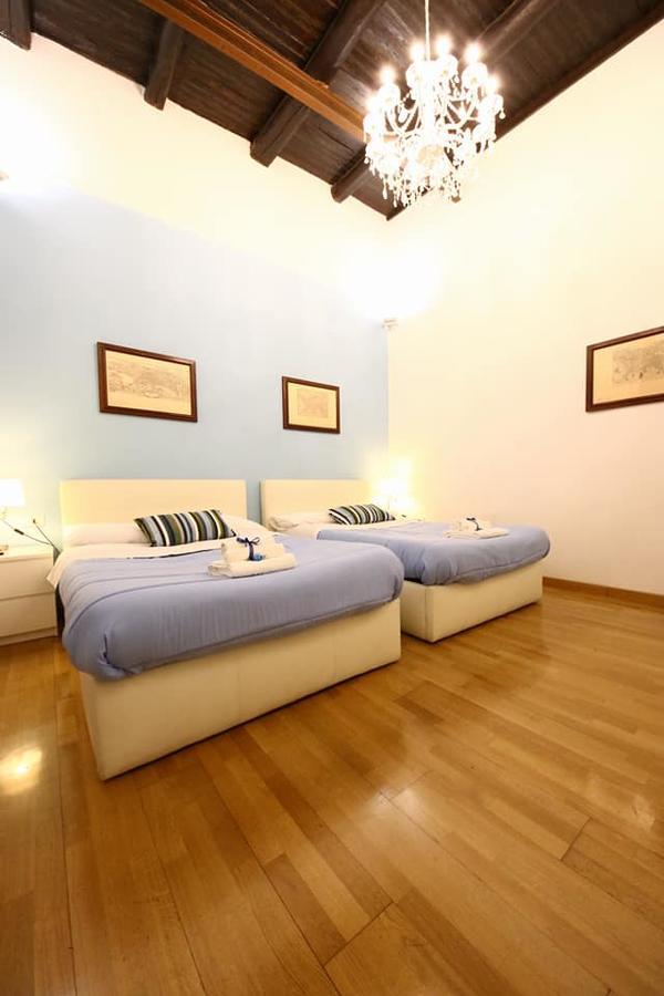 Talismano Luxury Rooms & Apartments 2* Naples