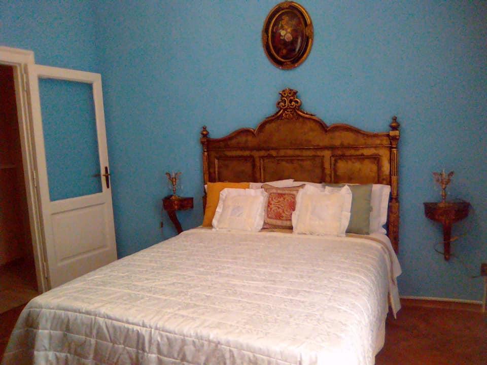 Retro Bed & Breakfast *
