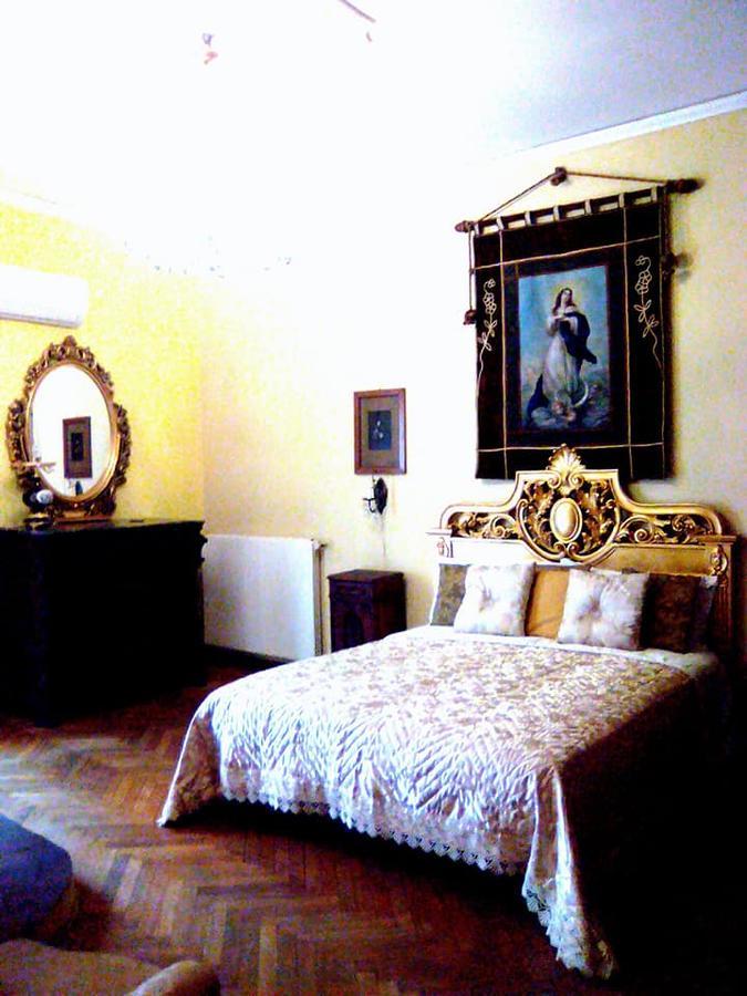 Bed & Breakfast Retro