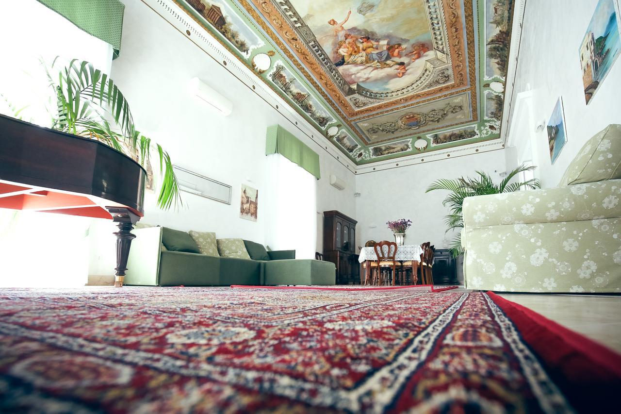 Hotel Napolimia Boutique 4*