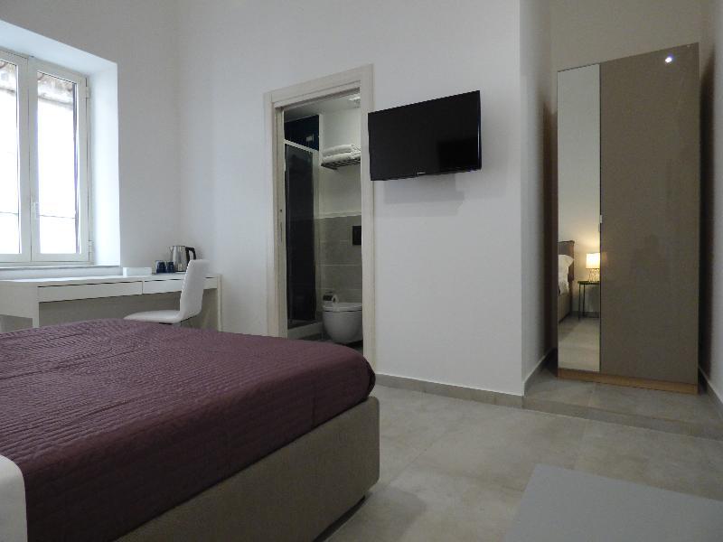 Monteoliveto 33 *