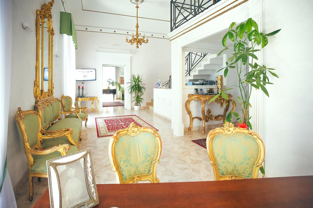 Hotel Napolimia Boutique 4*