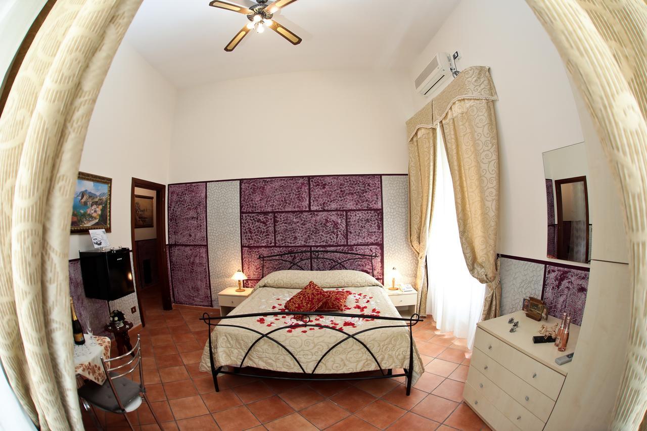 Confalone Aparthotel 2*