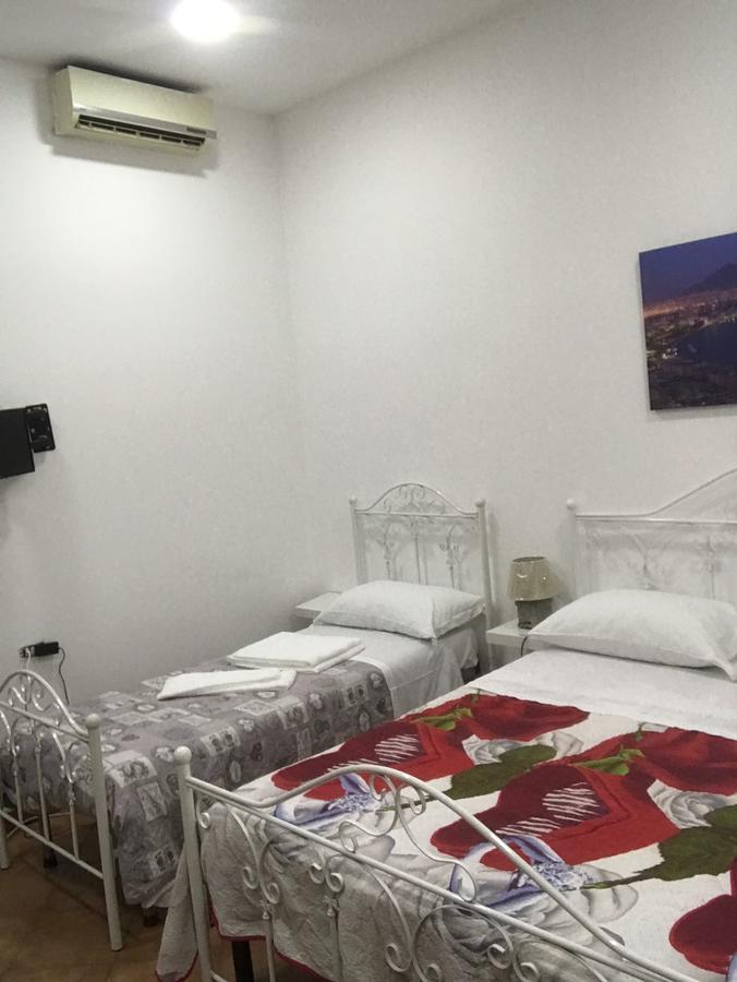 Partenope Legend Bed & Breakfast *