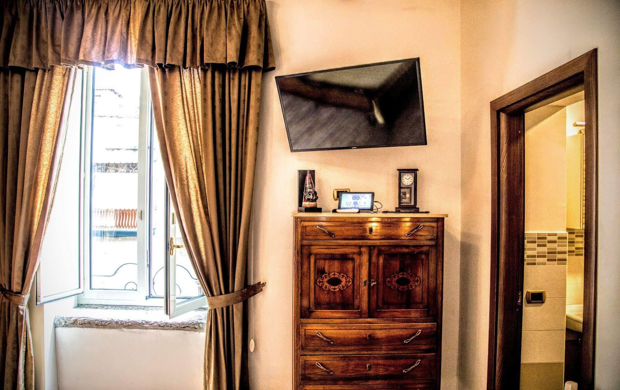 Bed & Breakfast San Gennaro B&B Naples
