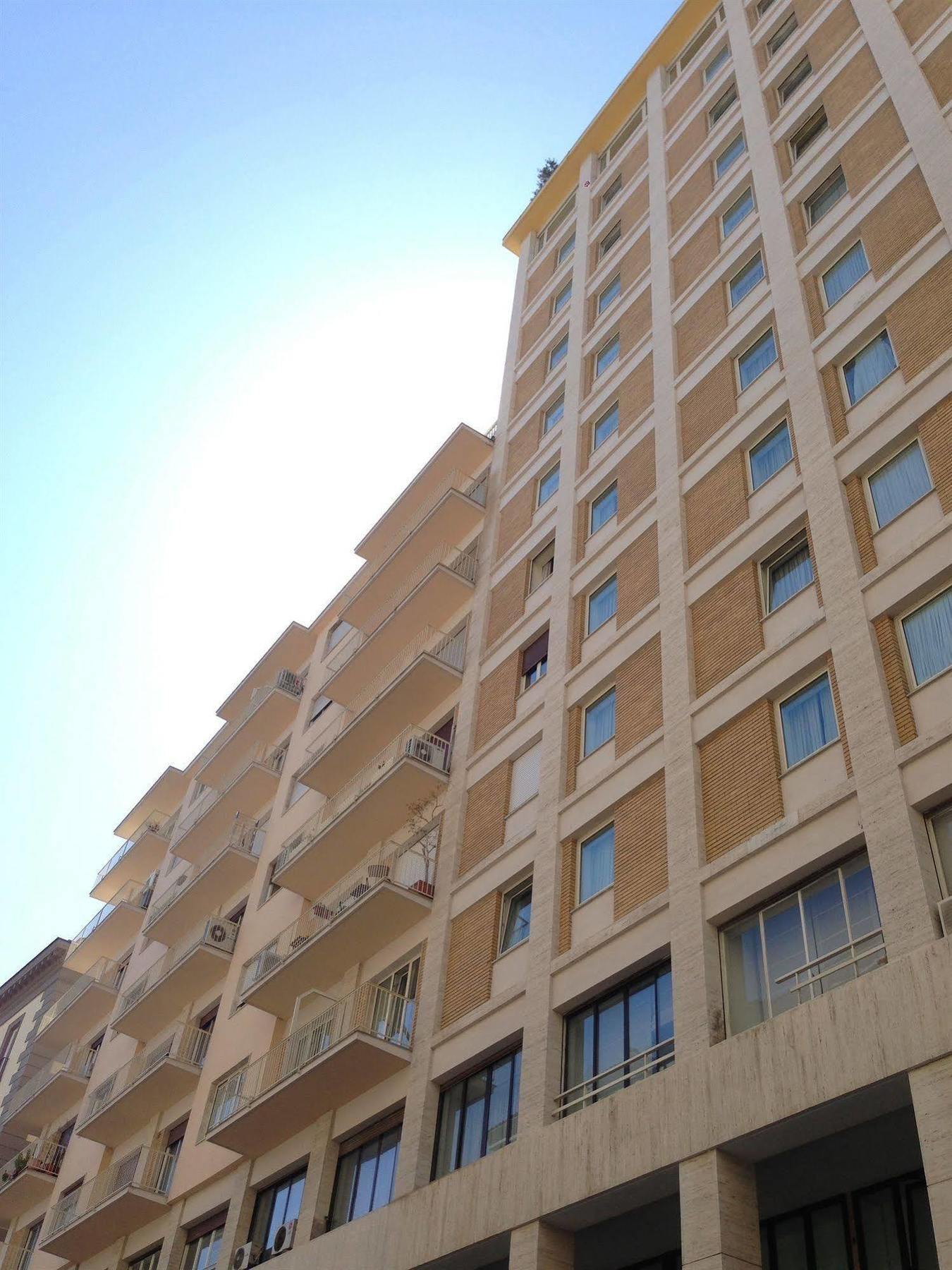 Guest house Domus Municipio Naples
