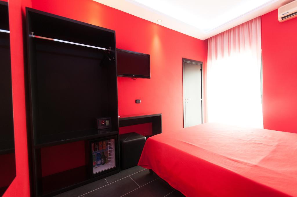Fly Boutique 3* Naples