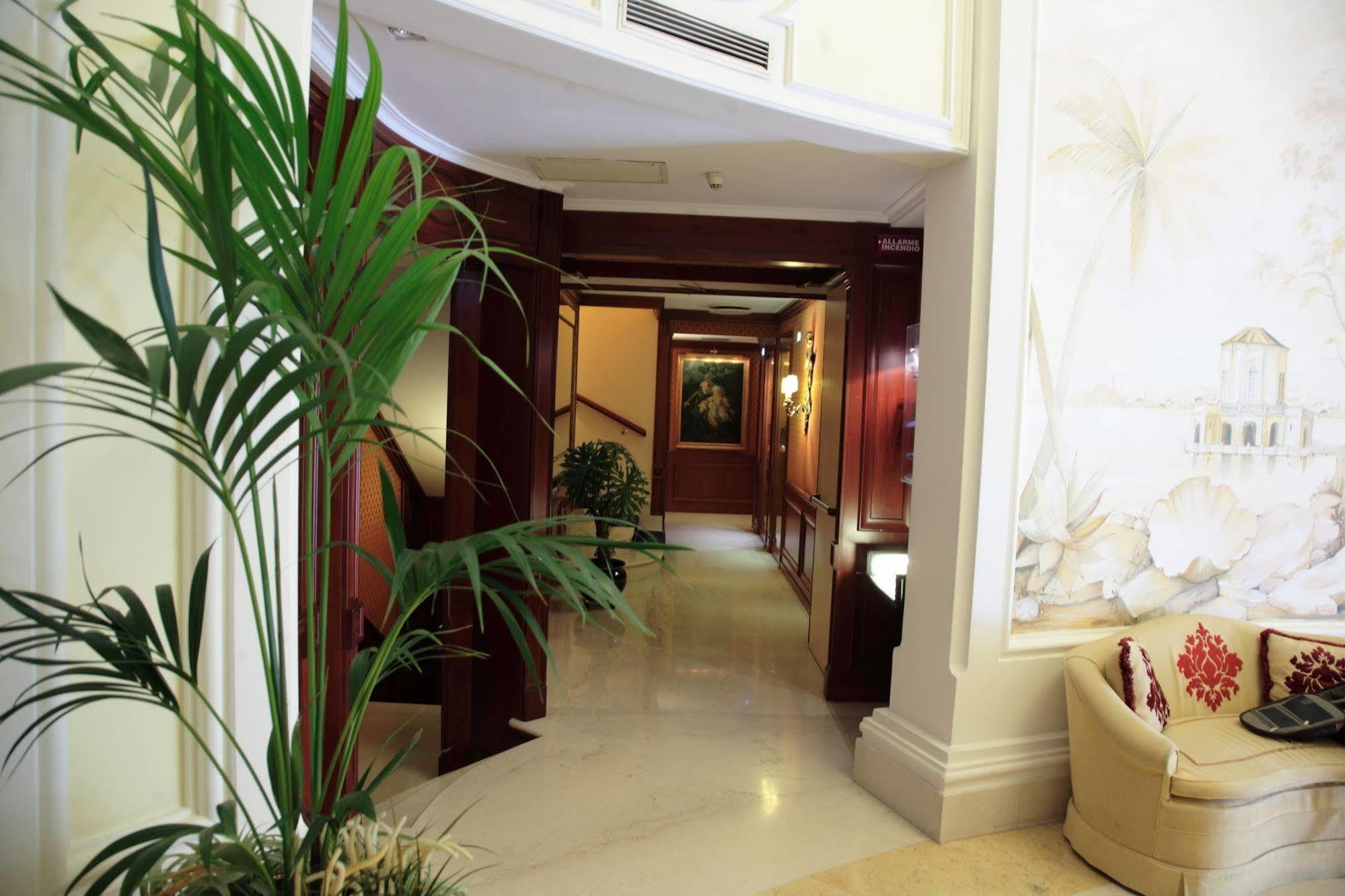 Palazzo Alabardieri Hotel