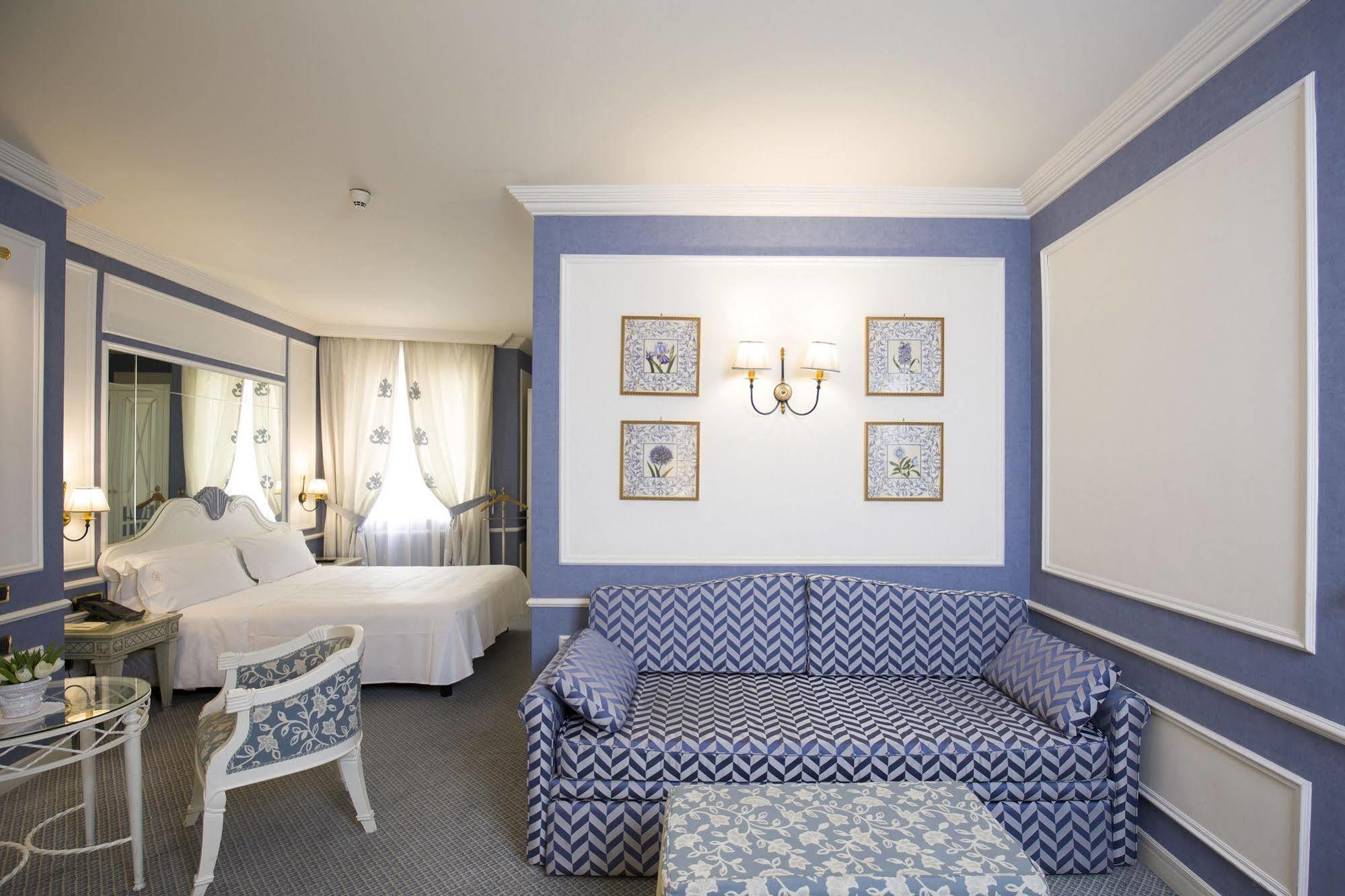 Palazzo Alabardieri 4* Naples