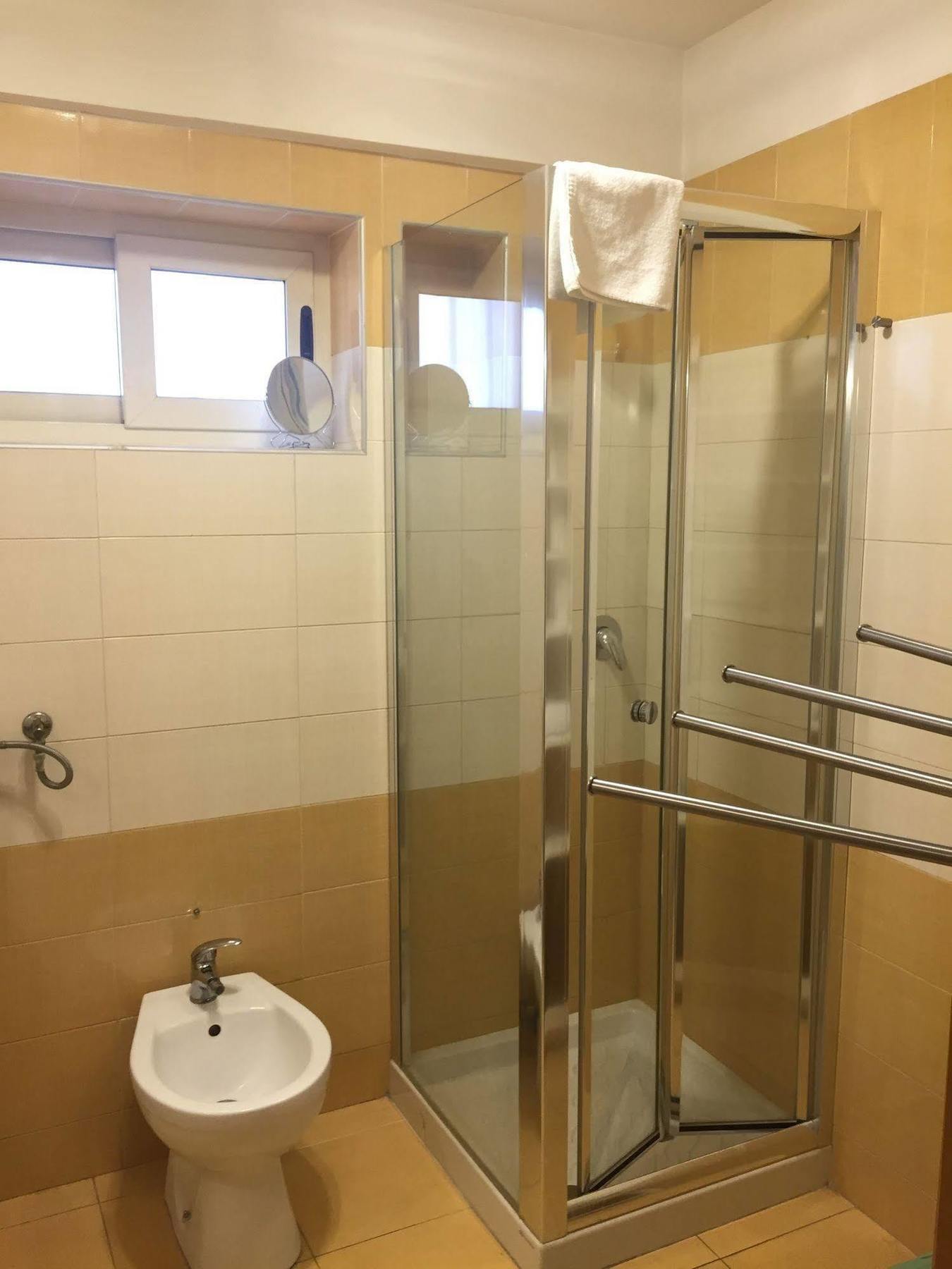Marina Resart Rooms & Suite Bed & Breakfast Naples