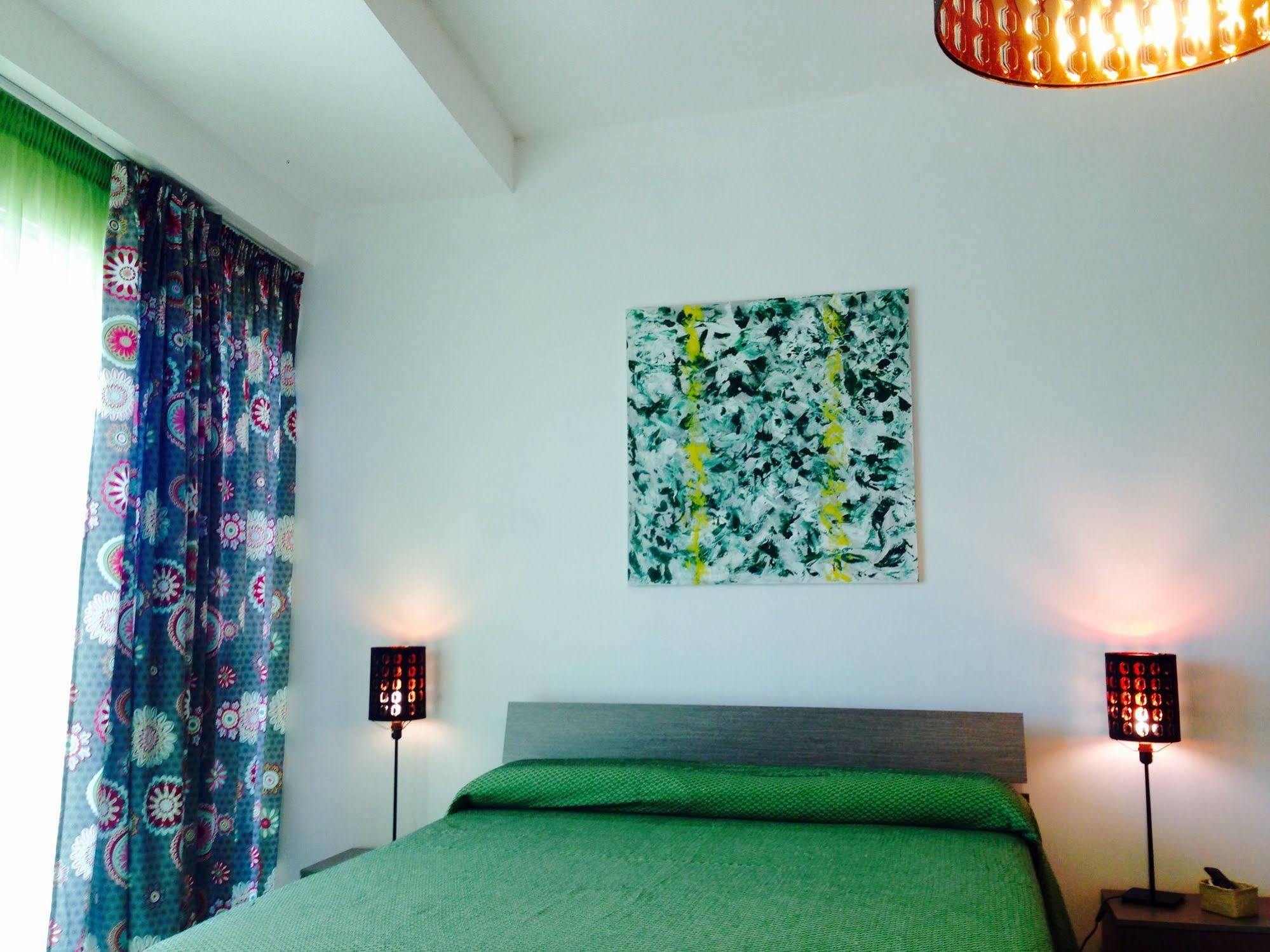 Bed & Breakfast Marina Resart Rooms & Suite *