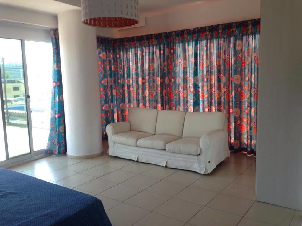 Bed & Breakfast Marina Resart Rooms & Suite