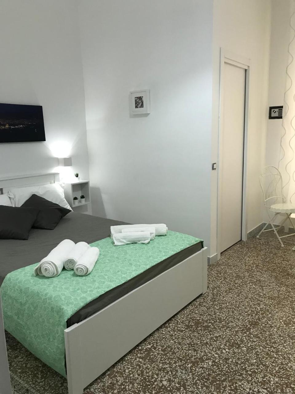 Mellos 3* Naples