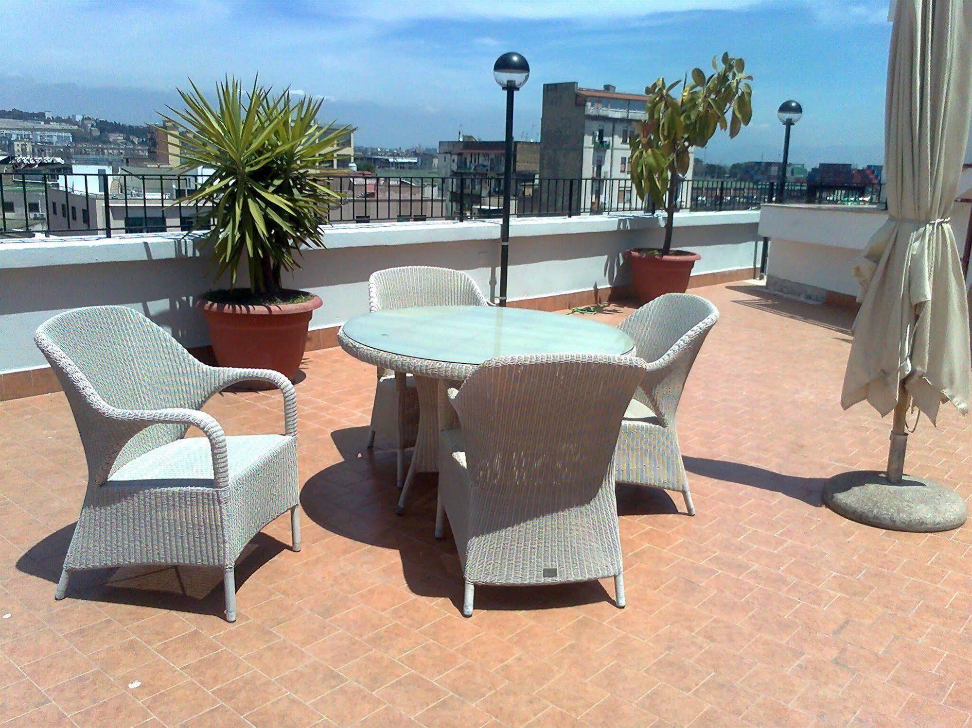 Tiempo 3* Naples