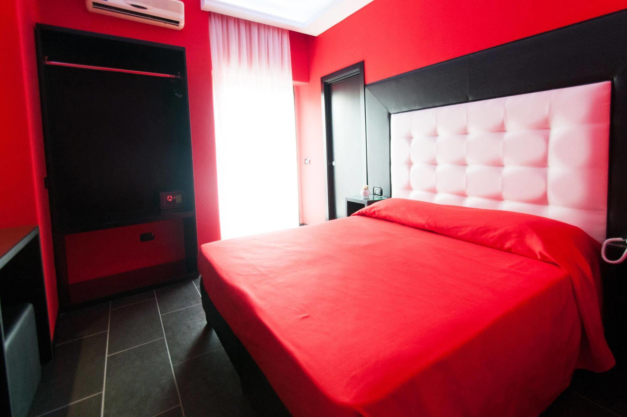 Fly Boutique 3*