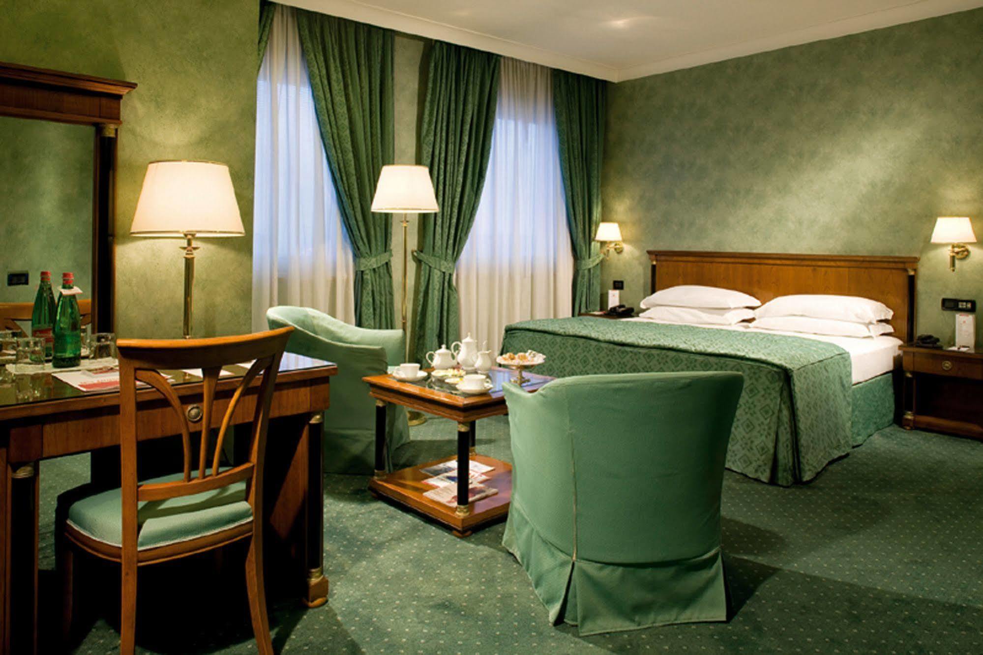 Ramada By Wyndham Hotel 4*