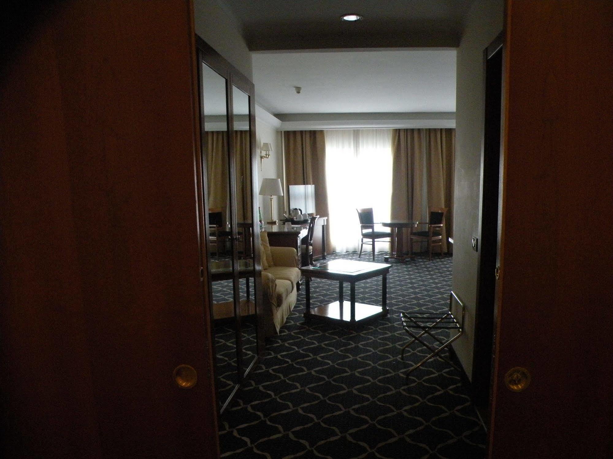 Ramada By Wyndham Hotel