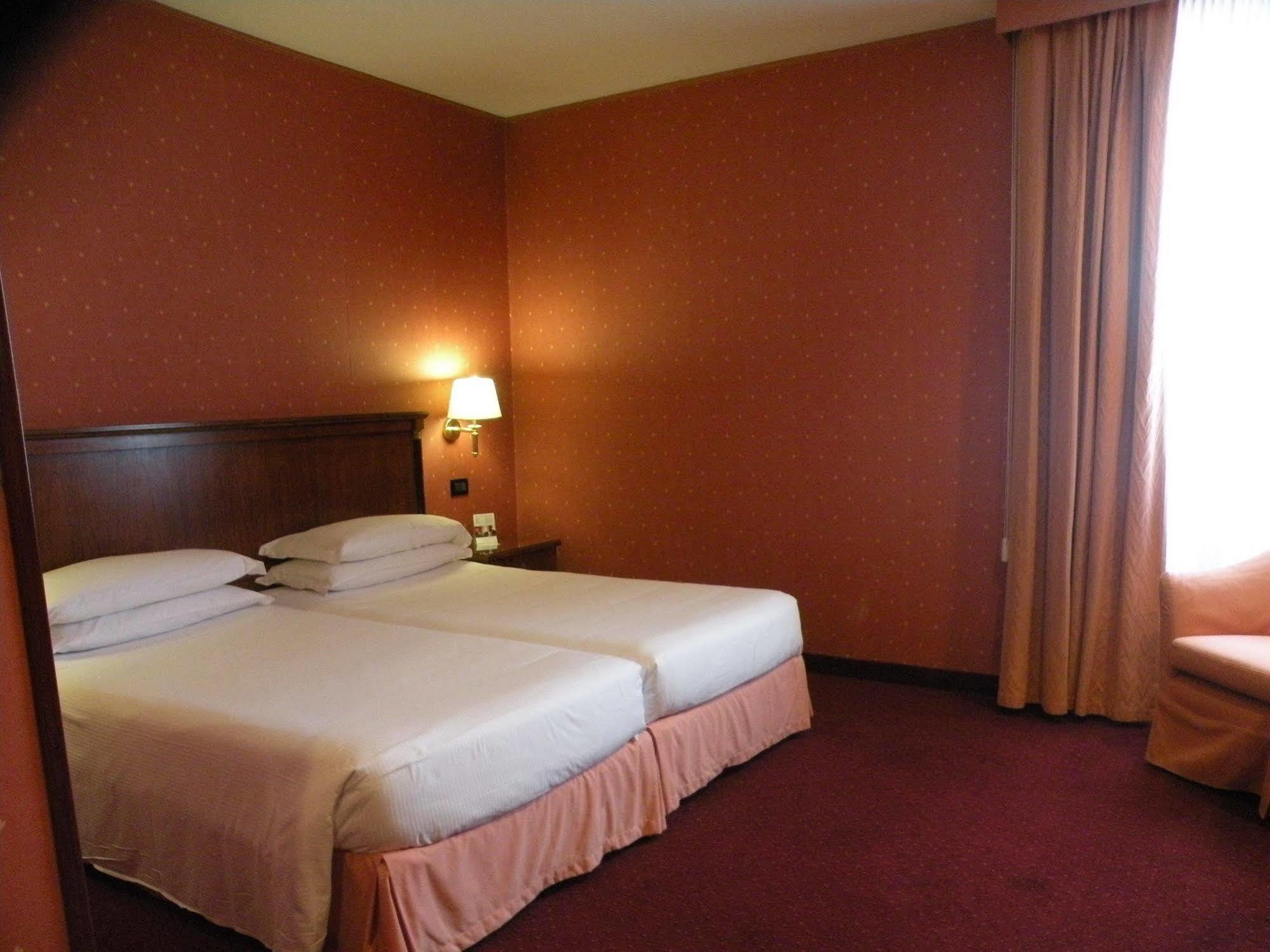 Ramada By Wyndham 4*