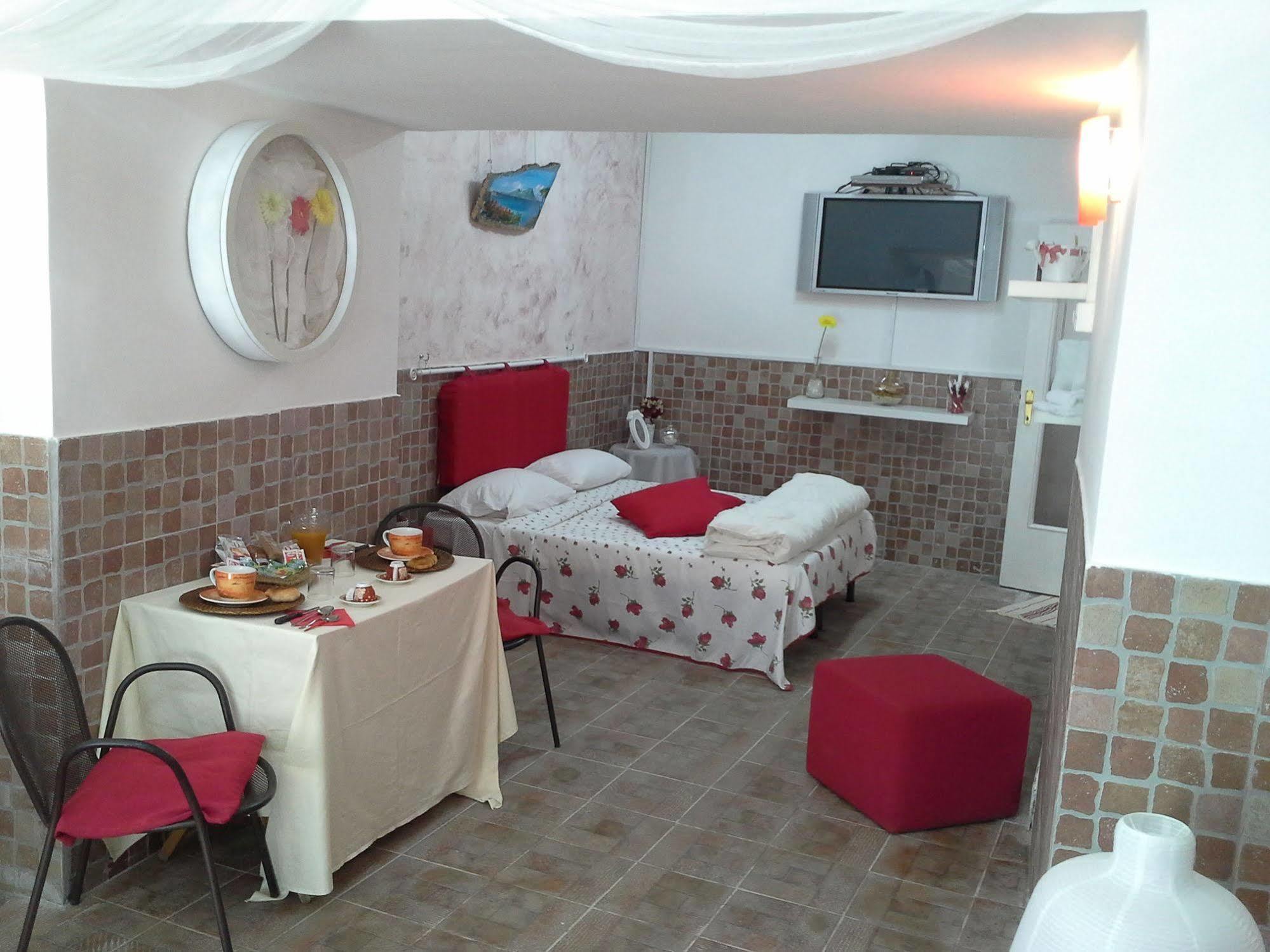Bed & Breakfast I Giardini Di Capodimonte 2 Naples