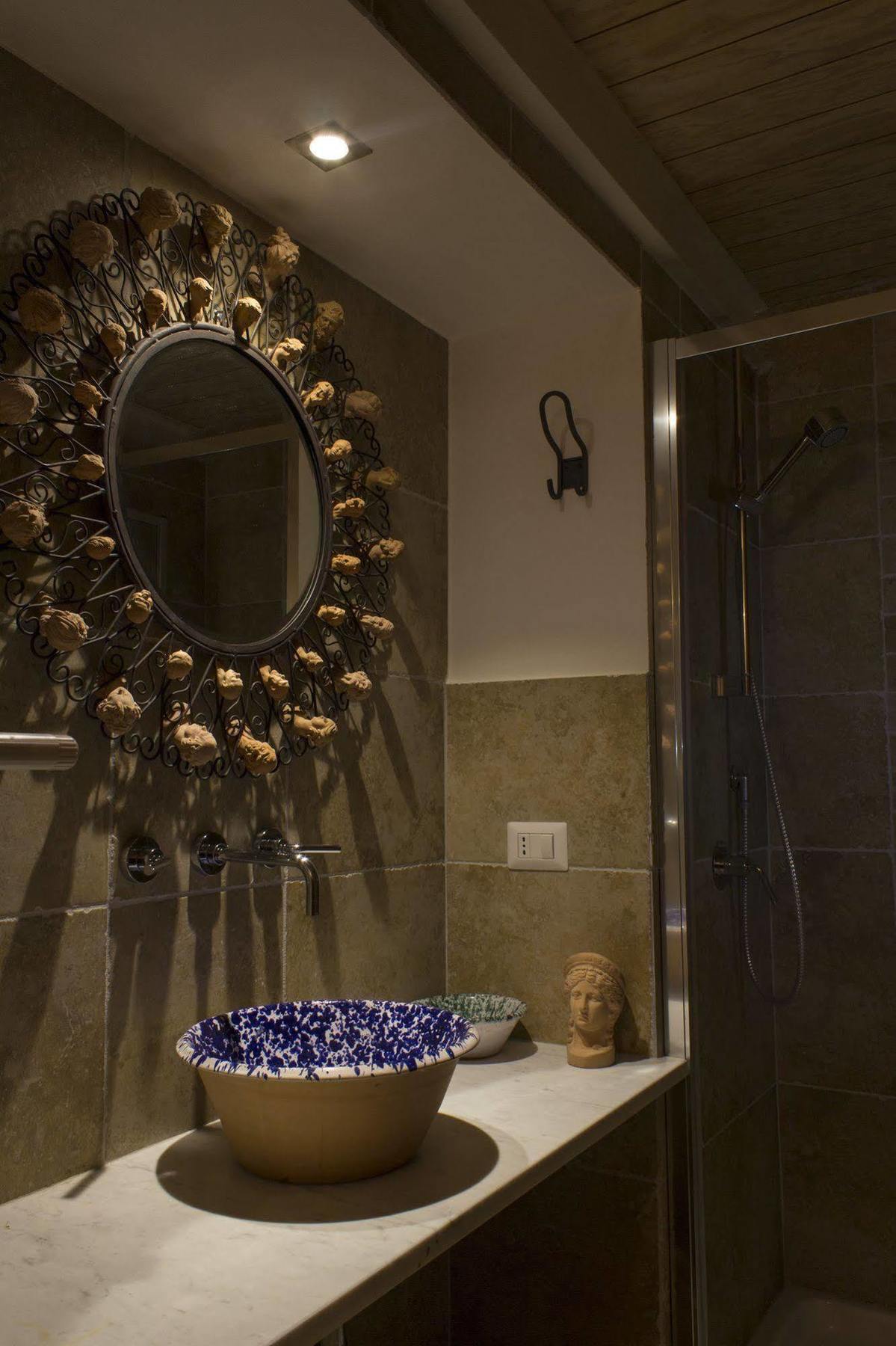 Casa Latina Bed & Breakfast 3*