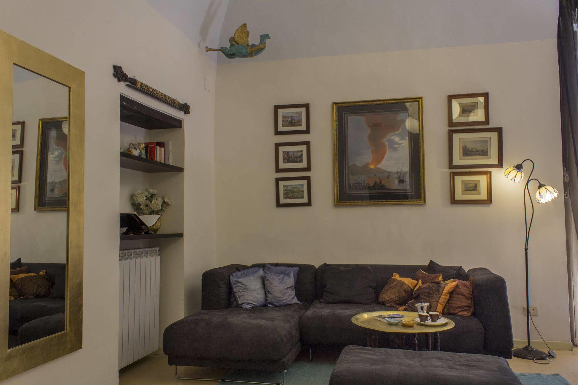 Diletto A 3* Naples