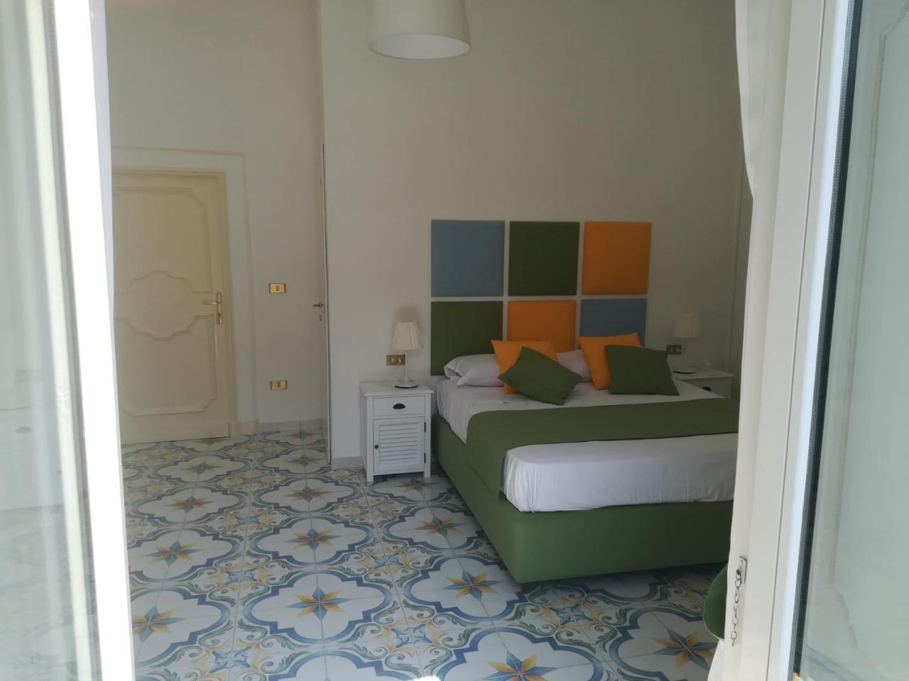 Bed & Breakfast Suitenapolisantalucia Naples