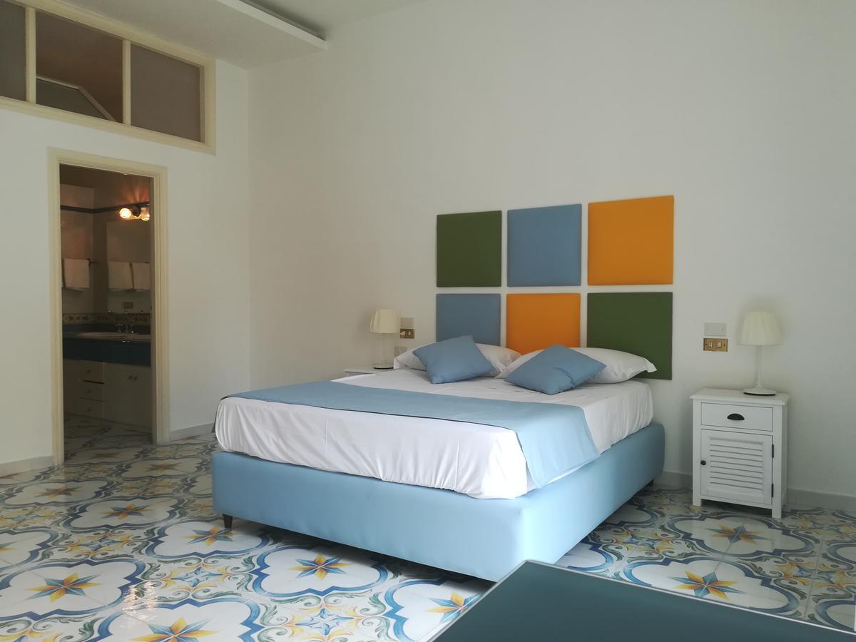 Suitenapolisantalucia Bed & Breakfast Naples