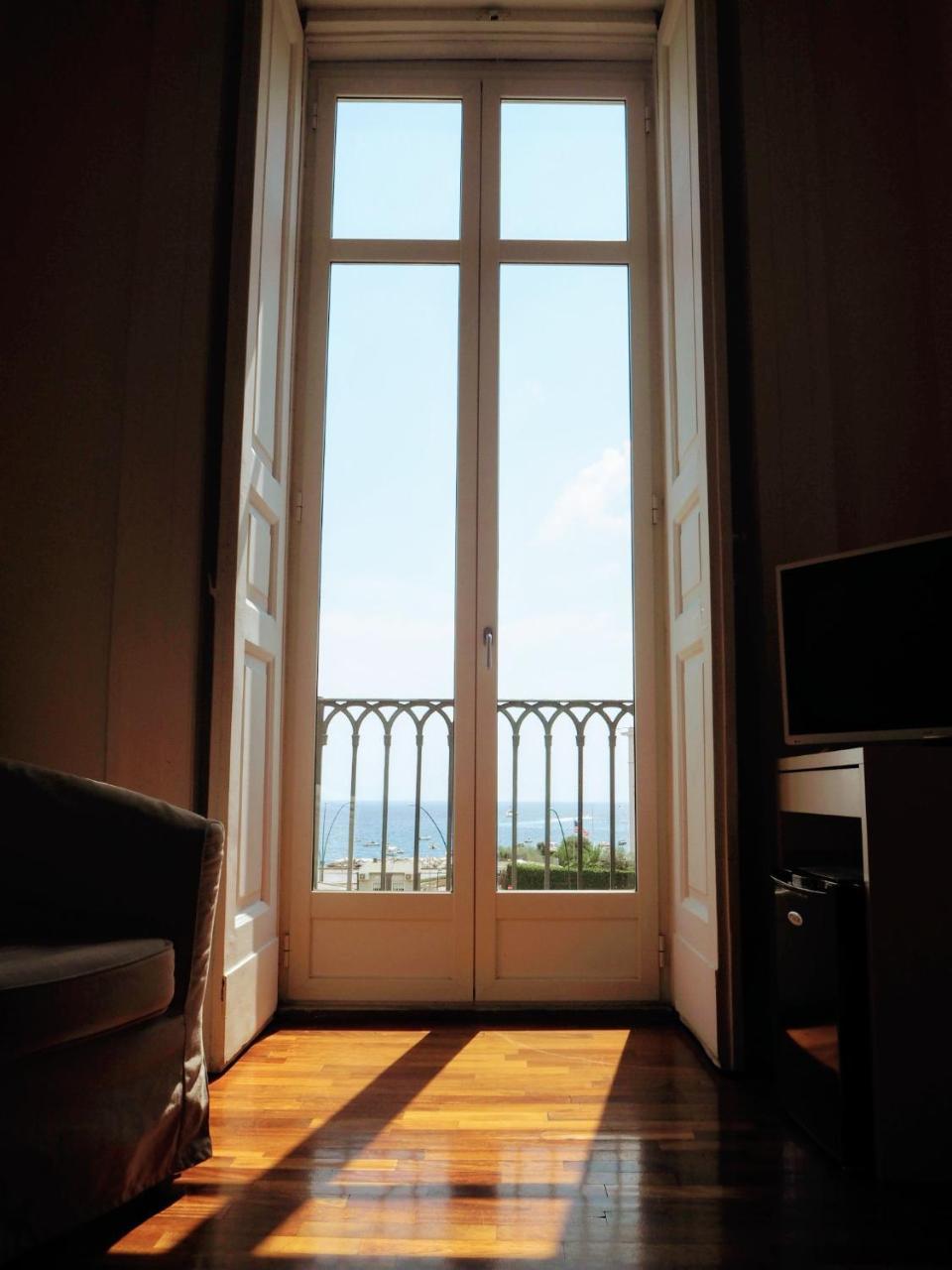 Palazzo Mirelli Naples