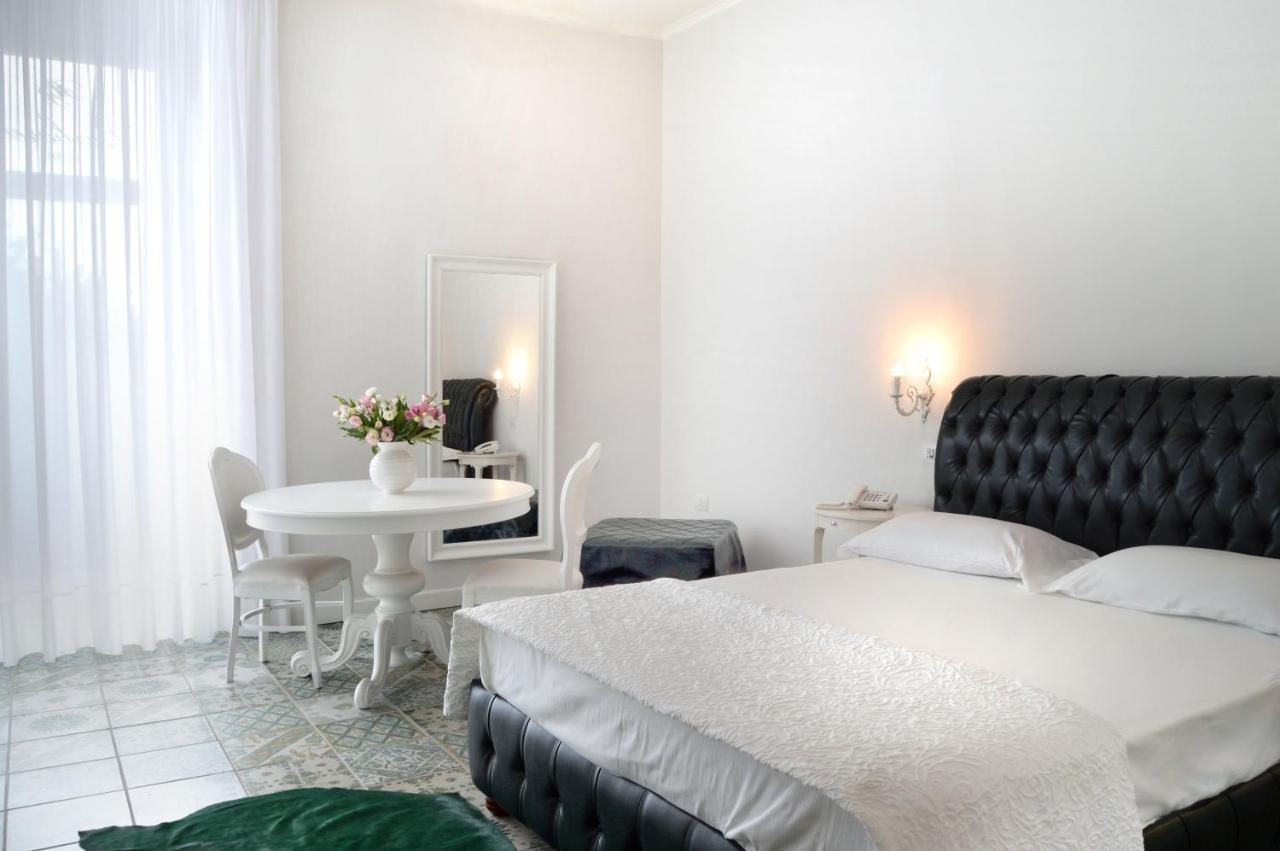 Barbarella Hotel