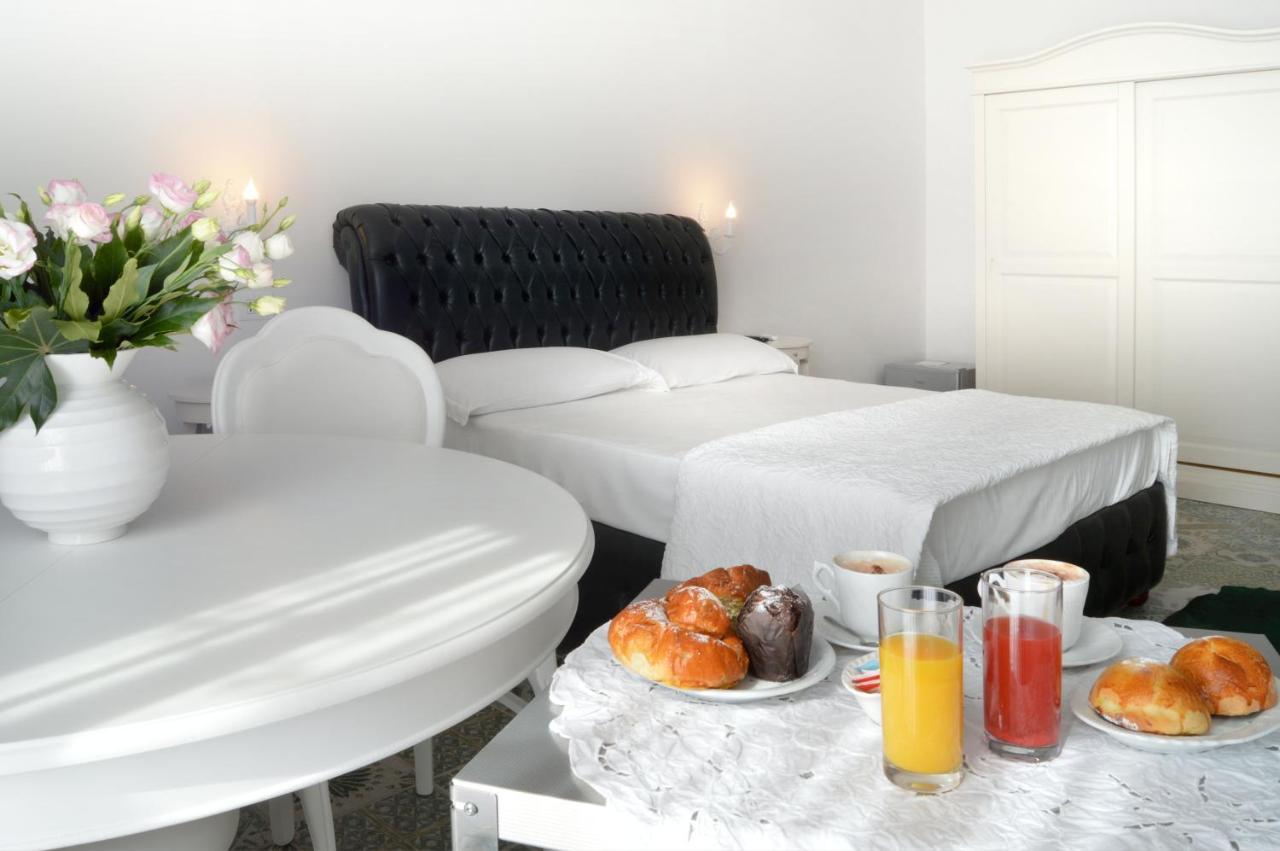 Barbarella Hotel *