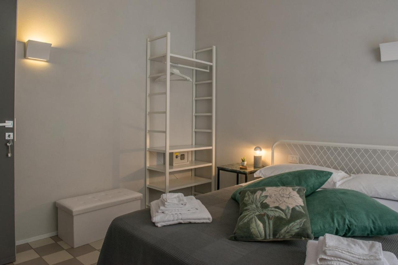 Medusa Chiaia 164 Bed & Breakfast