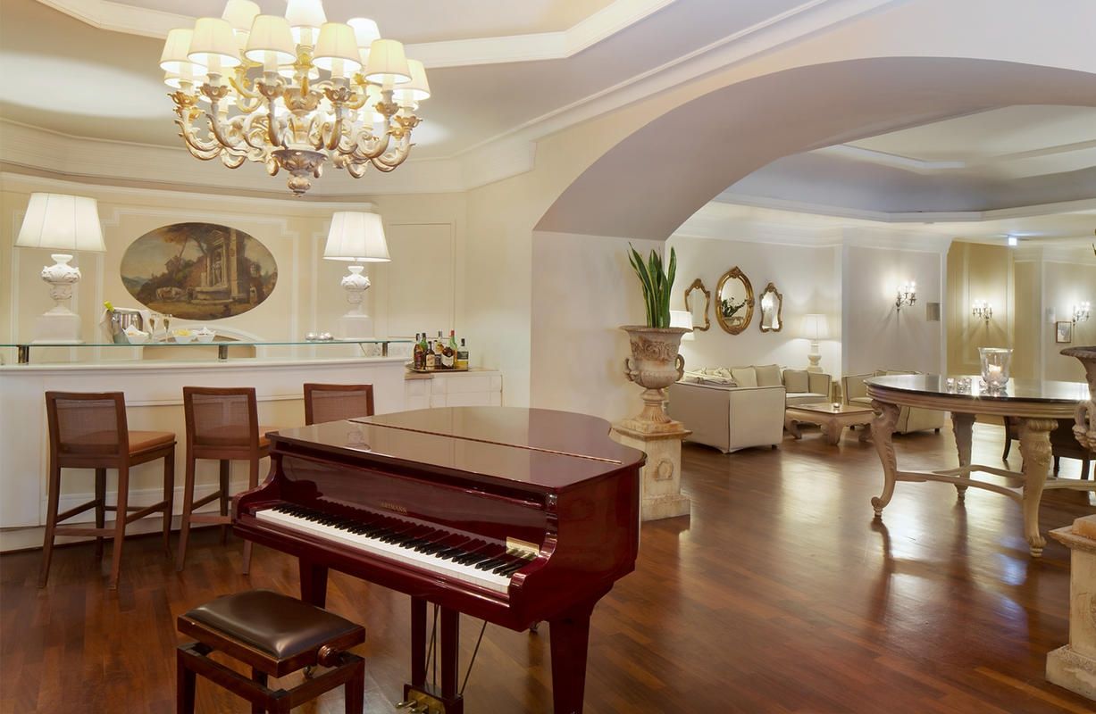 Starhotels Terminus Hotel Naples