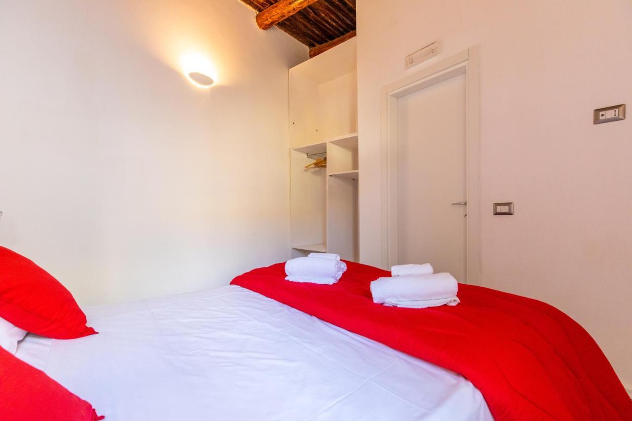 La Pazziella Flat *