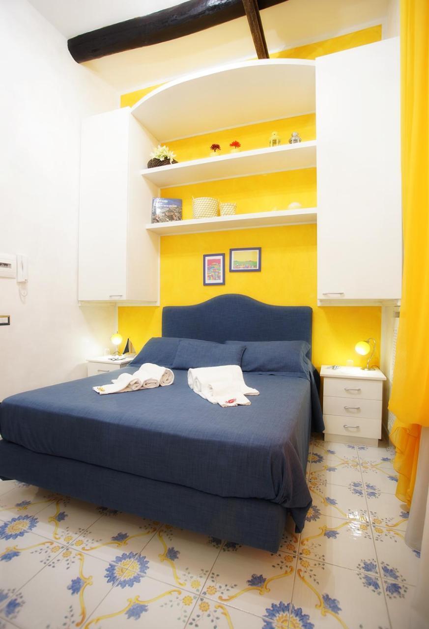 Le Vie Di Bed & Breakfast Naples