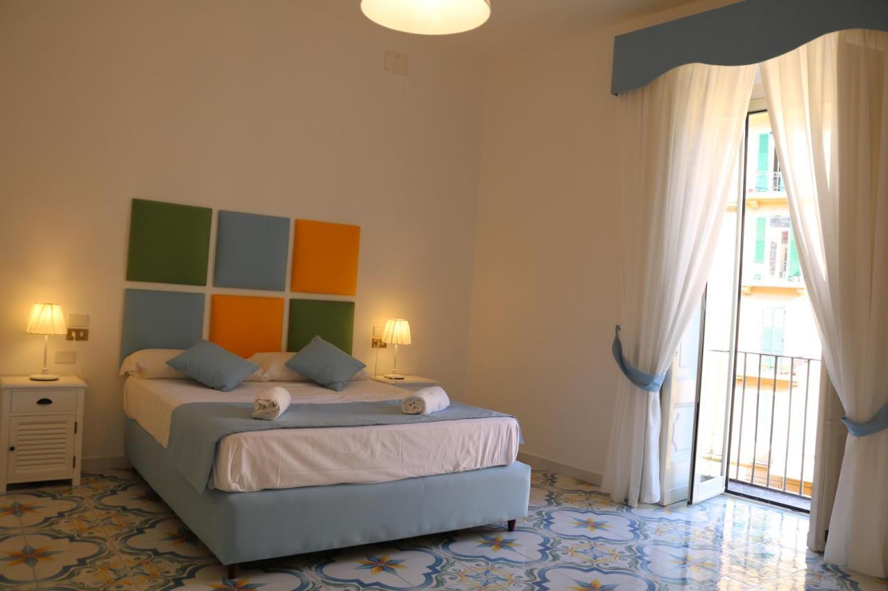 Suitenapolisantalucia Naples