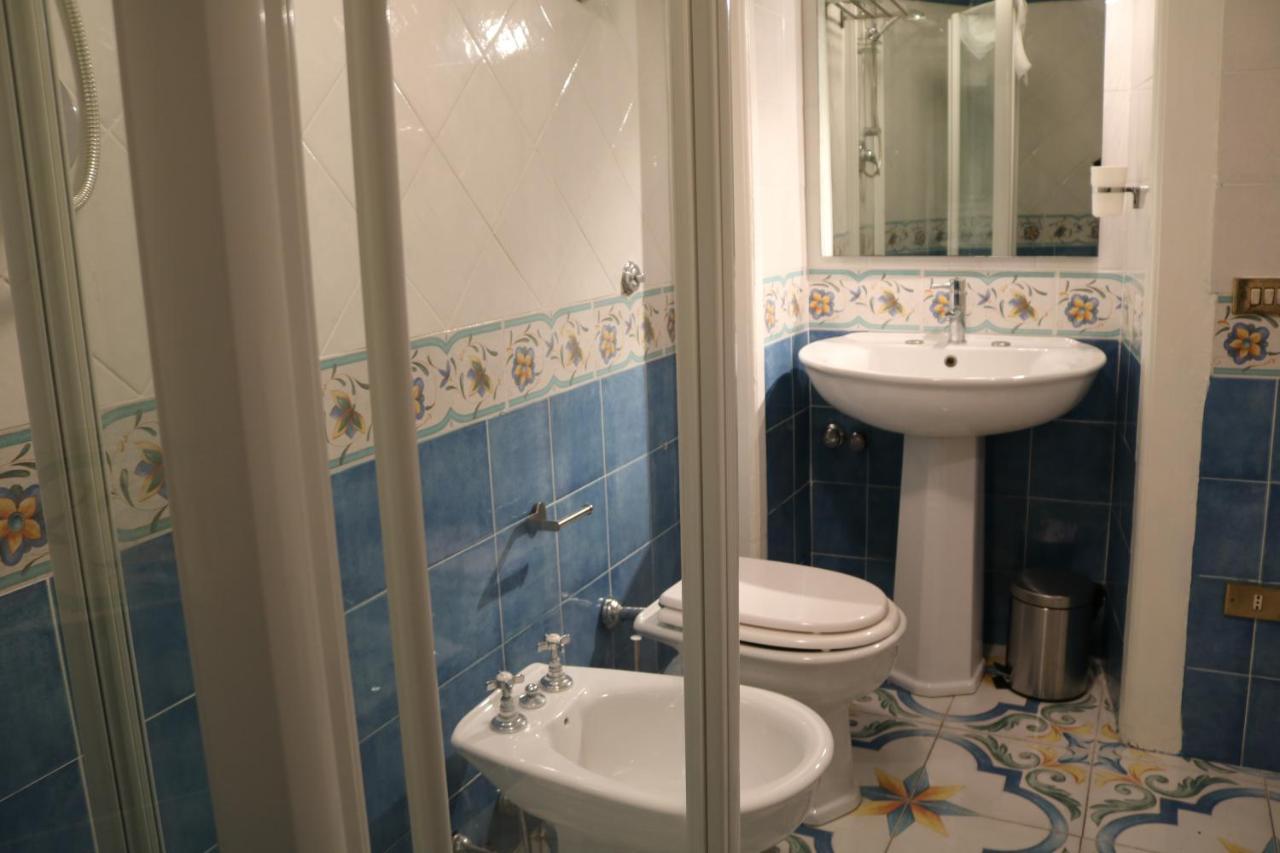 Suitenapolisantalucia Bed & Breakfast *