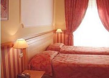 Leopardi 3* Naples
