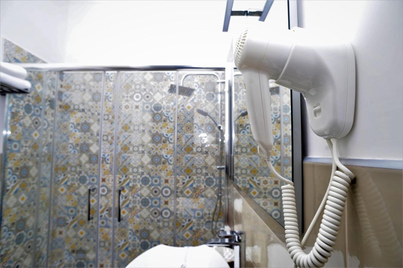 A Due Passi Dal Museo Bed & Breakfast Naples