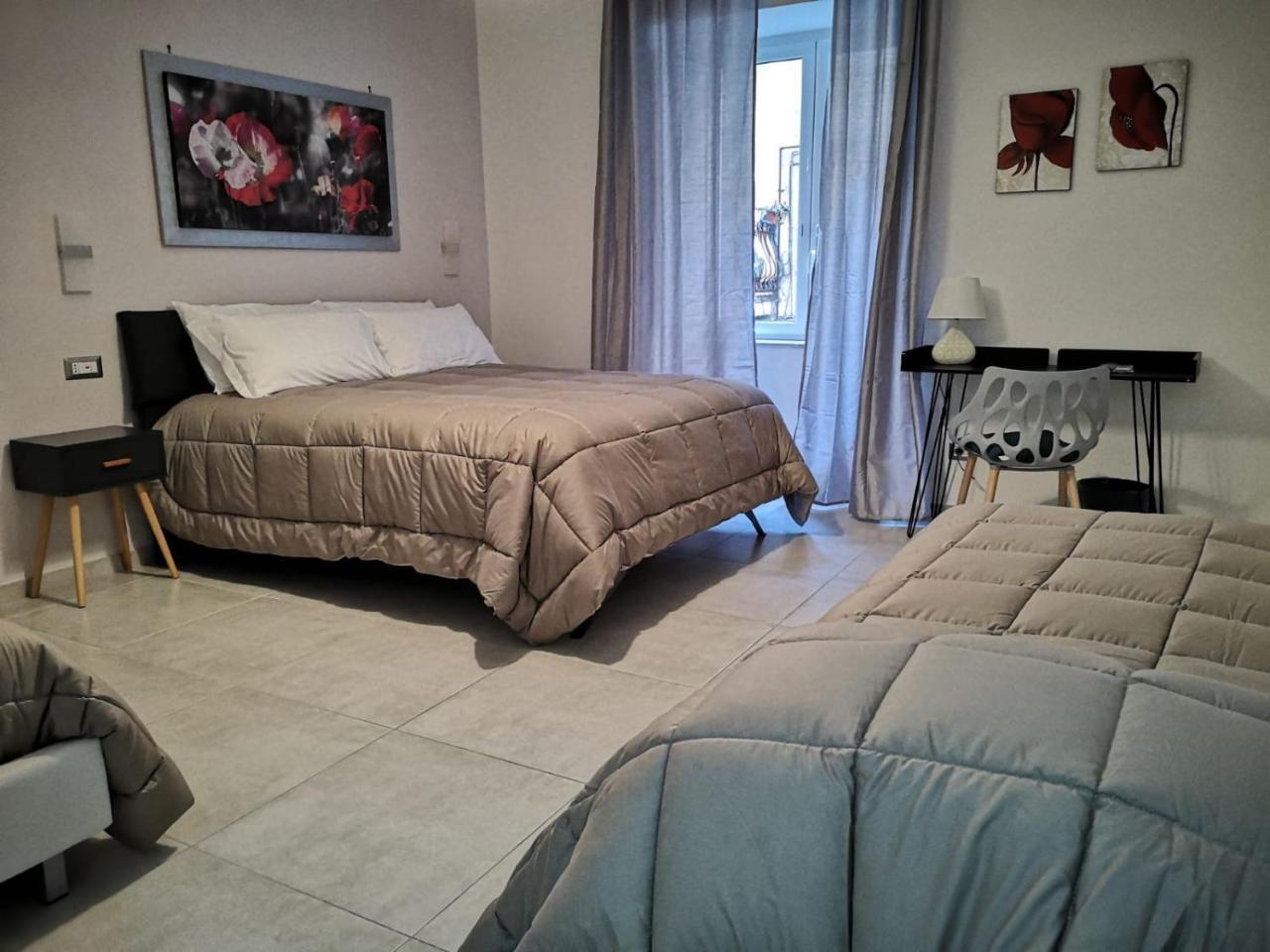 A Due Passi Dal Museo Bed & Breakfast Naples